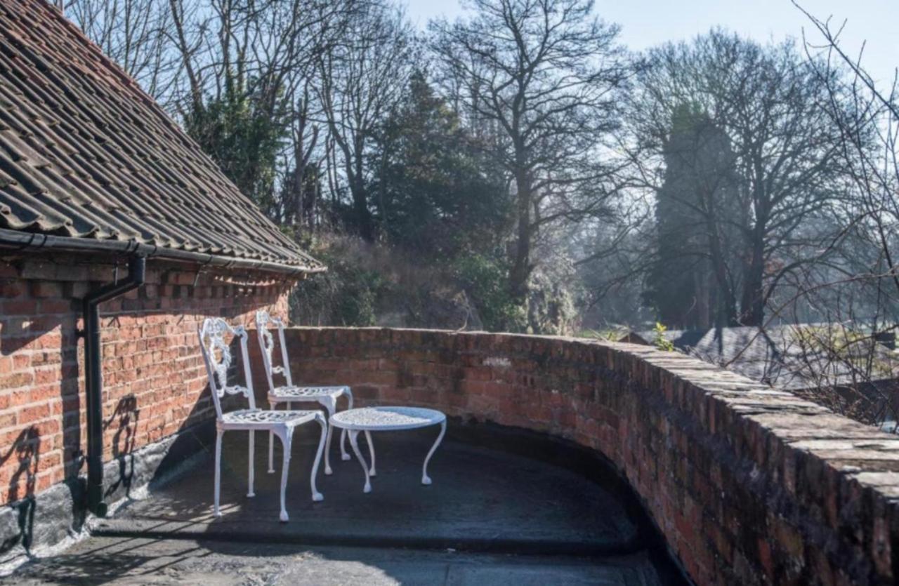 17Th-Century One Bed Studio With Parking & Garden! Elkesley Extérieur photo
